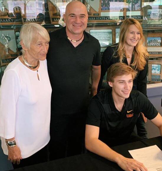 Jaz Elle Agassi's brother, Jaden Gil with their parents, Steffi Graf and Andre Agassi, and grandmother.
